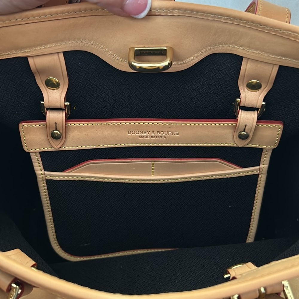 Dooney & Bourke Cabriolet Canvas and Leather Bucket Bag Vintage NWT - Picture 9 of 15